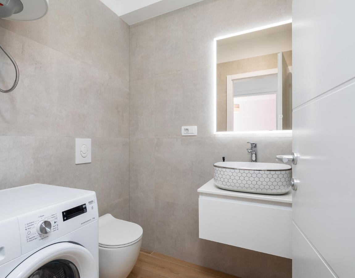 Apartment Alegria In Okrug With Heated Pool, Sea View, Jacuzzi, Wifi Trogir Exterior photo